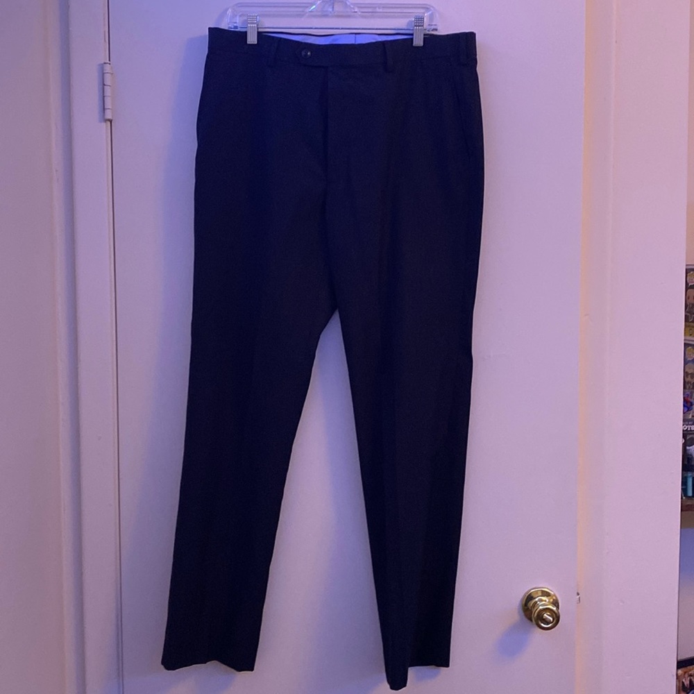 RoundTree & Yorke Travel Smart Black Dress Pants